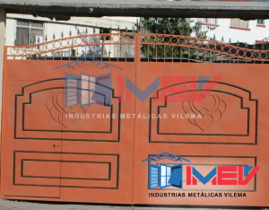 puertas-de-garaje-paneladas-industrias-metalicas-vilema-riobamba-ecuador-101