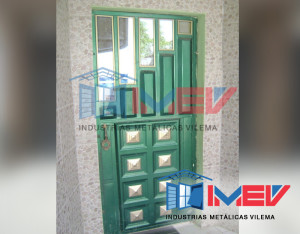 puertas-principales-paneladas-imev-industrias-metalicas-vilema-riobamba-ecuador-3